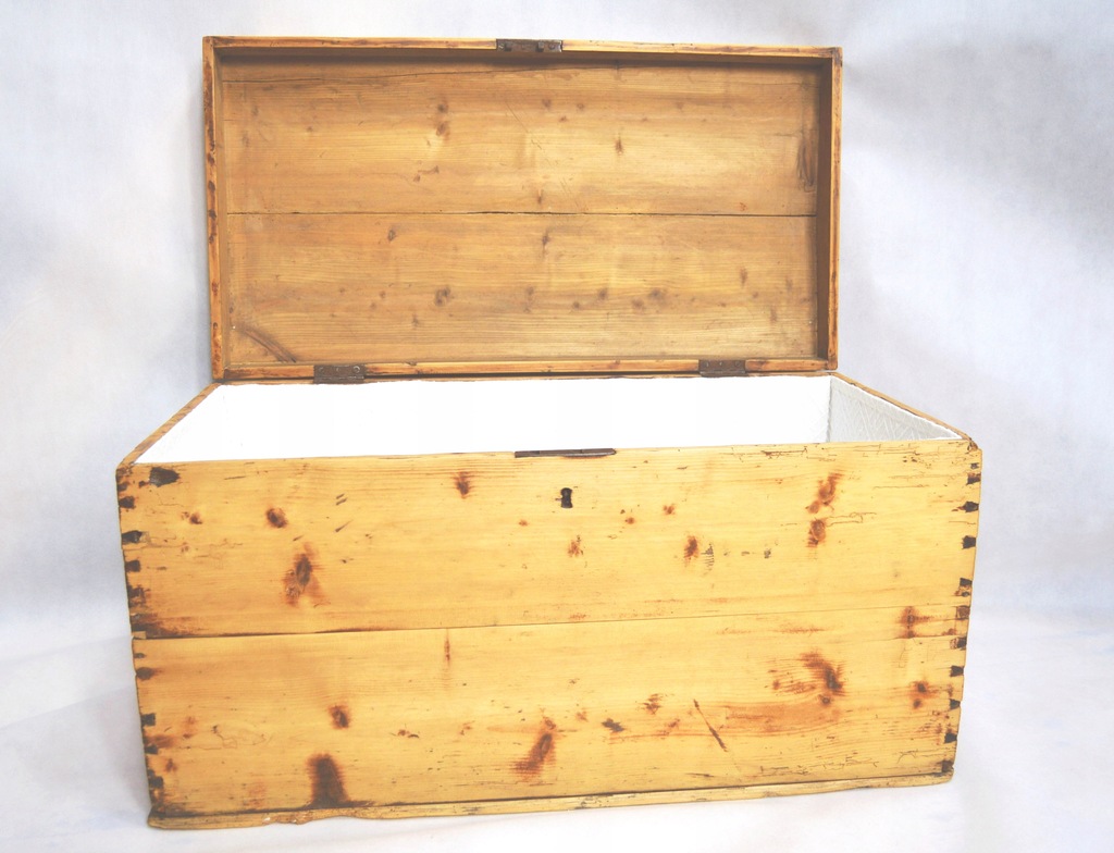 Kufer skrzynia drewniana przedwojenna, prezent
