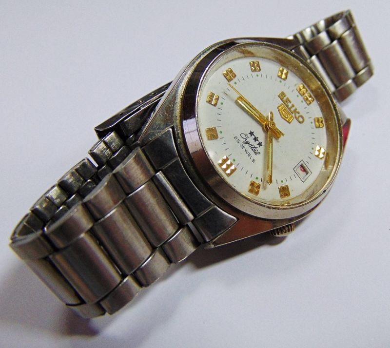 seiko 5 25 jewels crystal