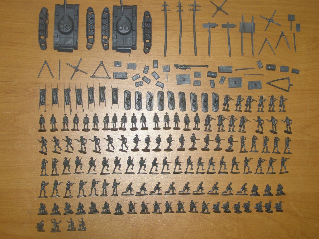 Żołnierzyki figurki PRL - Skala 1:72