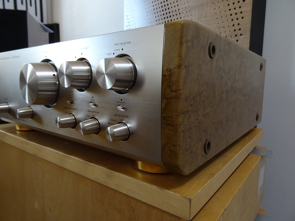 その他 Sansui AU-907F au-d907f-h.jpg