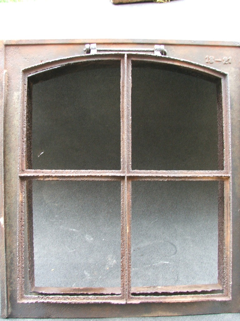 okno żeliwne kompletne starodawne