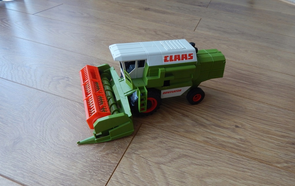 bruder claas dominator