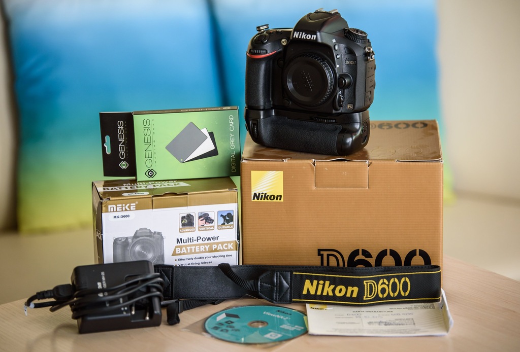 Nikon D600 600 610 + grip MB-D14 BEZ WADY MIGAWKI