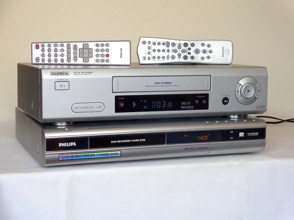 PHILIPS NAGR. DVDHDD + VCR Przegraj VHS na DVD 7336597306 oficjalne archiwum Allegro