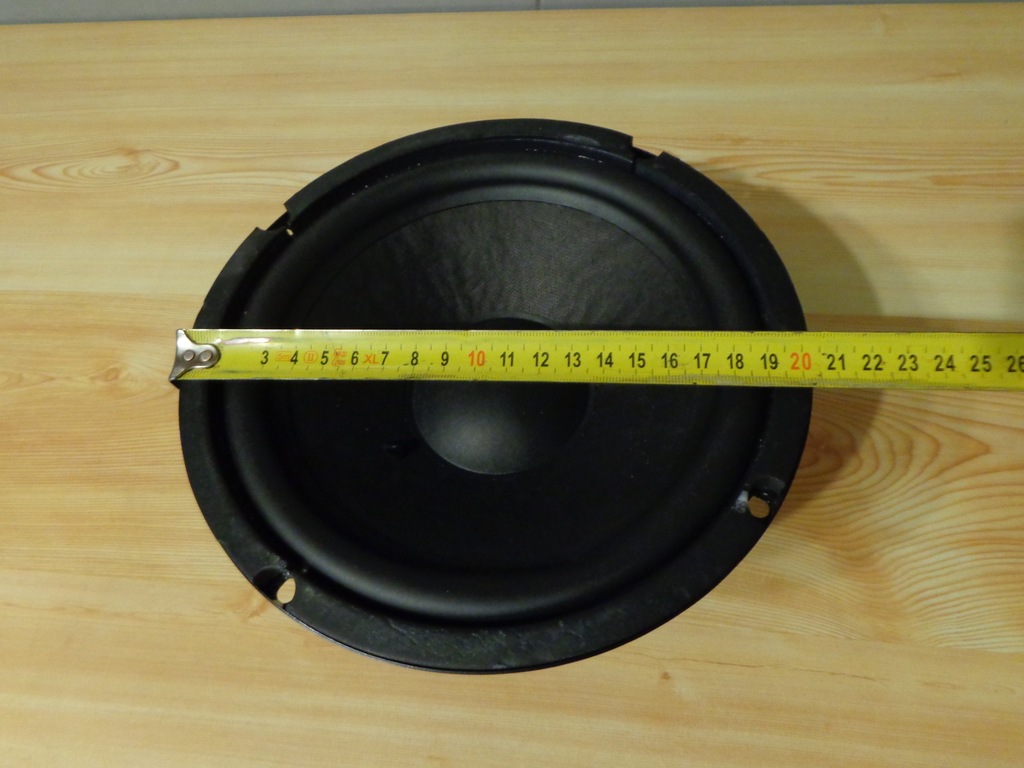 GŁOŚNIK SUBWOOFERA YAMAHA model YA902A0.