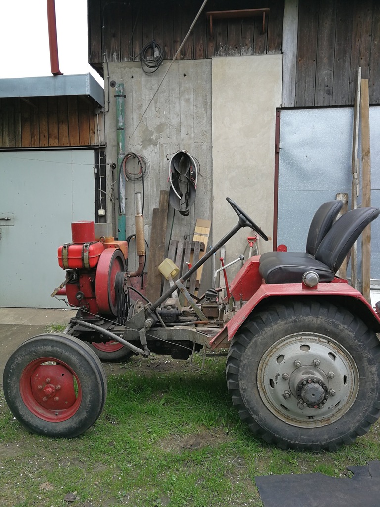 TRAKTOR SAM S-15