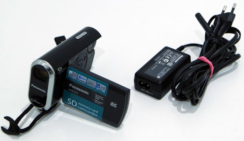 KAMERA PANASONIC SDR-S10