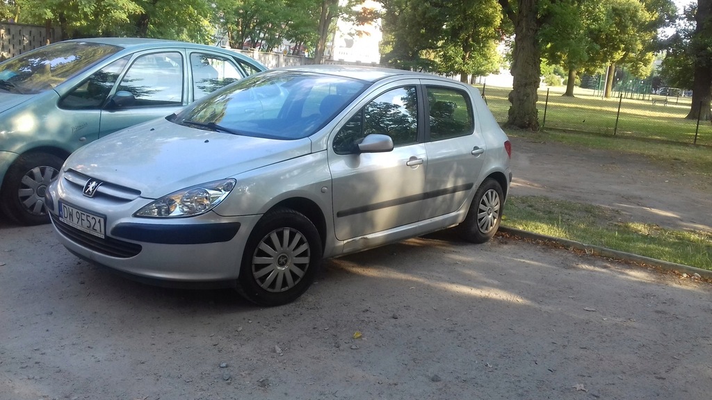 PEUGEOT 307 1.4 BENZYNA