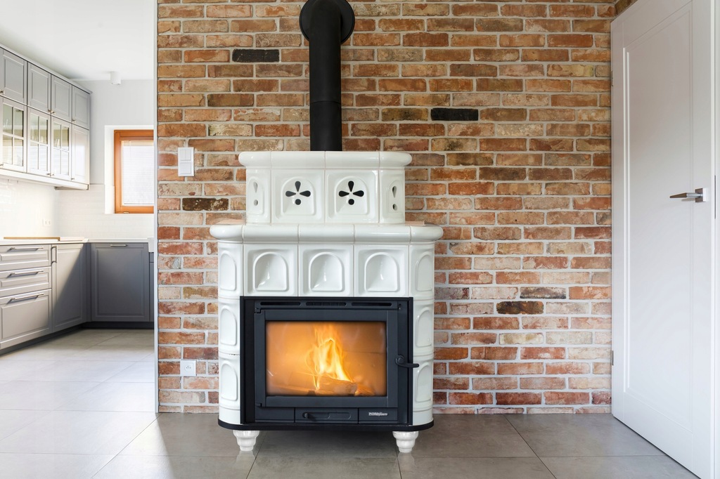 Piec kaflowy wolnostojący 13 KW kominek