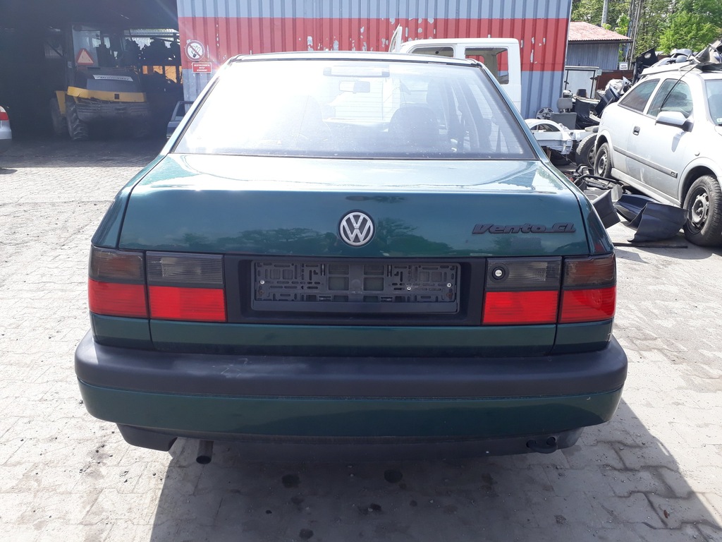 KLAPA BAGAŻNIKA VW VENTO 97r.