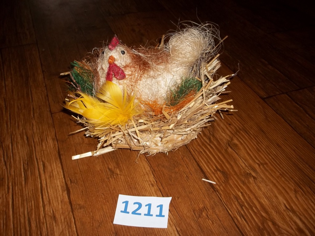 KURA Z SIANA SŁOMY SIEDZĄCA OZDOBNA KURKA 1211