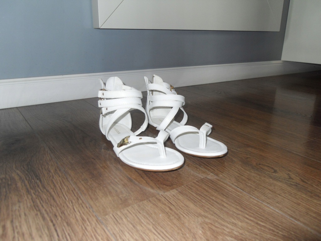 Nowe skórzane białe sandały WOJAS