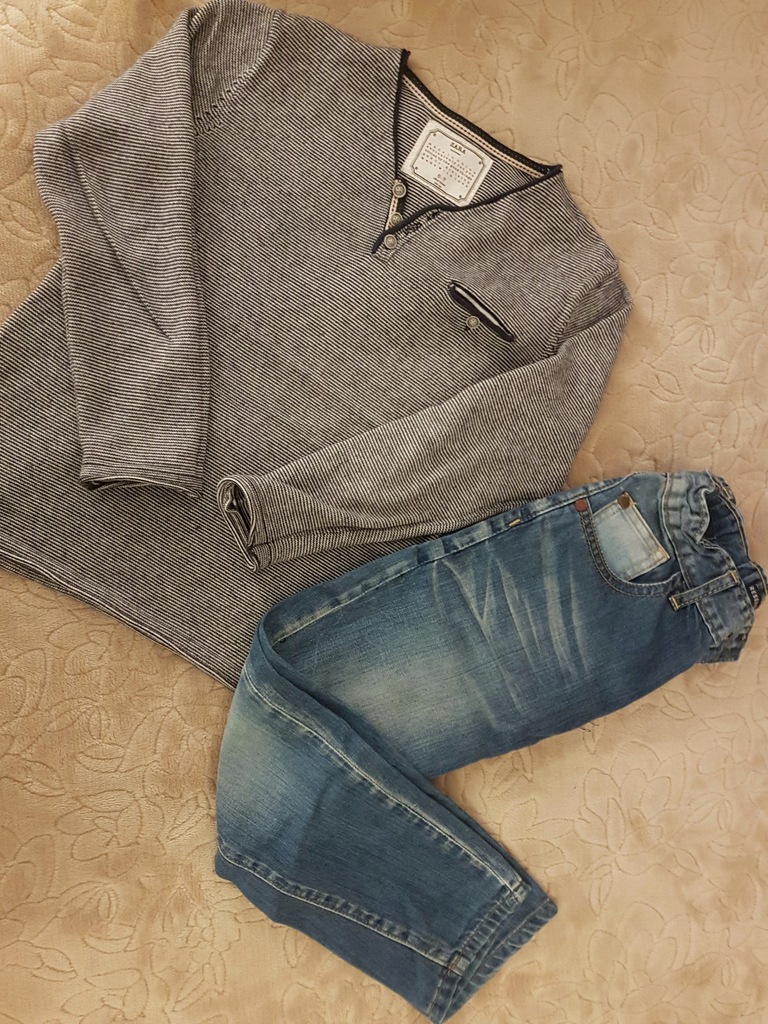 Sweter w paski Zara + dżinsy