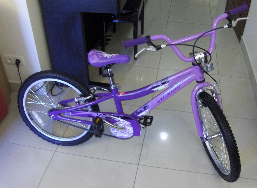 Rower dziecięcy fioletowy Specialized 20 cali