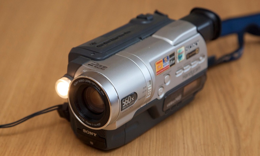 Sony CCD-TR748E, v8,Hi8_PAL-Super Stan 7253894662 oficjalne