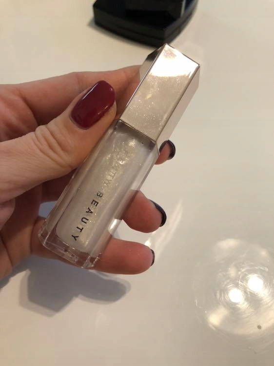 Fenty Beauty błyszczyk diamond milk