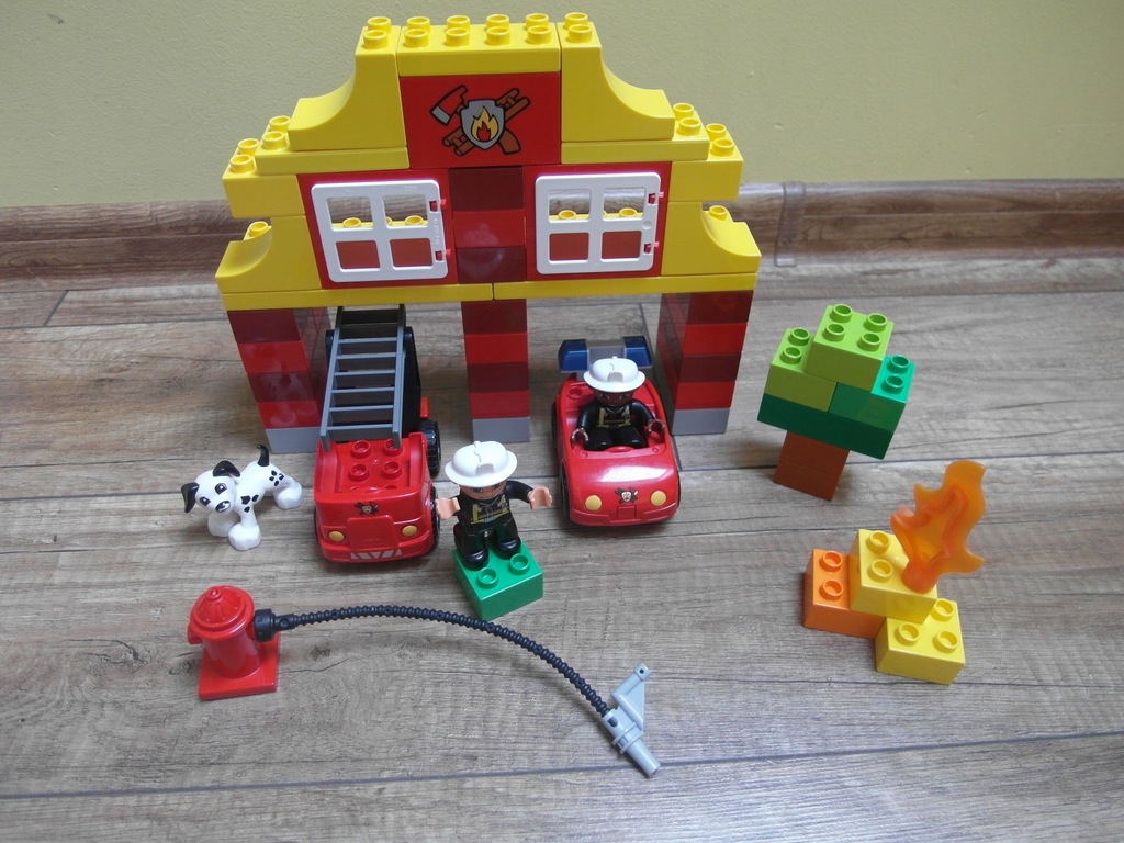 Lego Duplo 6138 Moja pierwsza remiza strażacka 7609283848