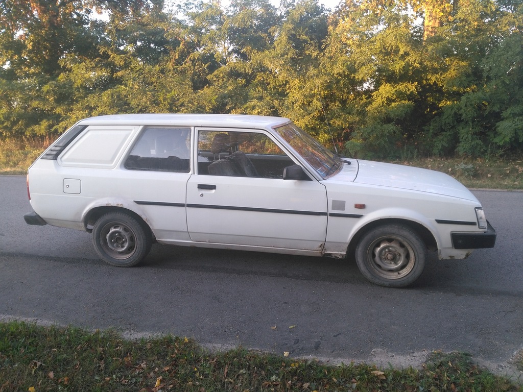 Toyota corolla ce 70 zarejestrowana, ubezpieczona