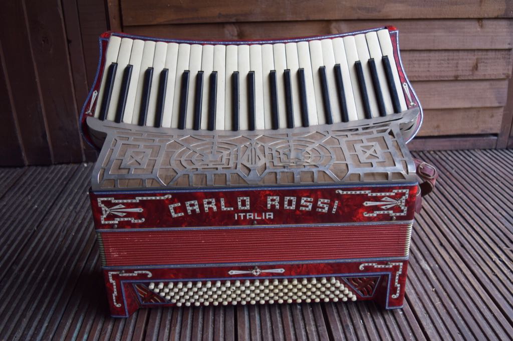 Wloskie Akordeon Ksiezycowy Carlo Rossi 4 chory