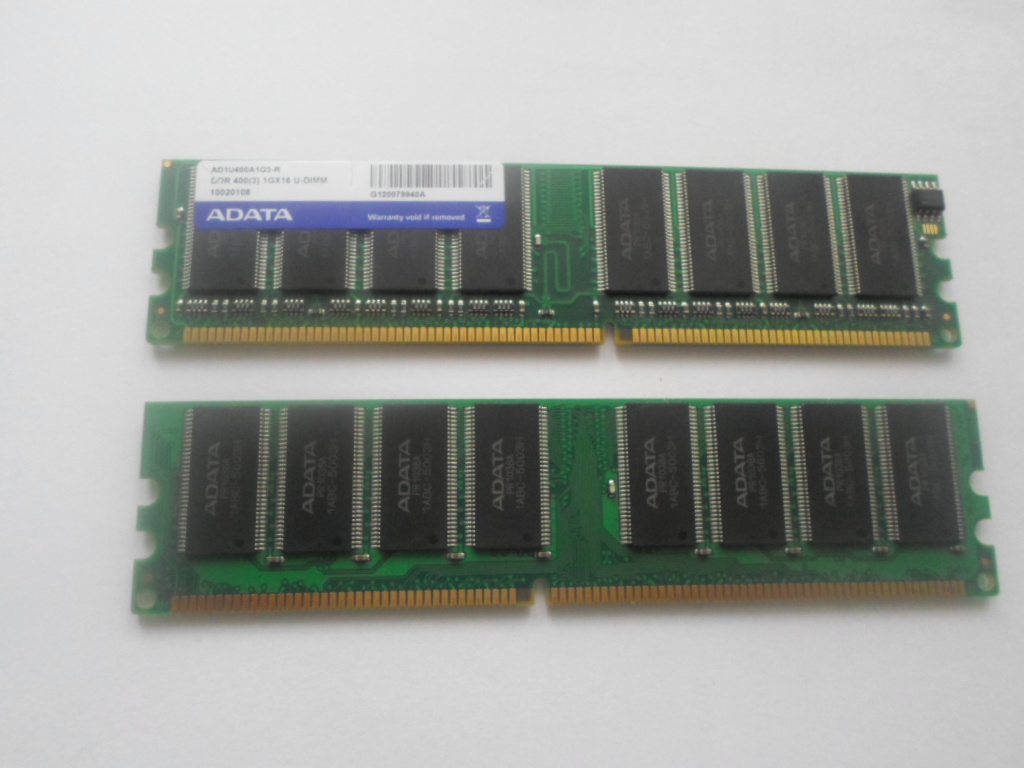 Pamięć RAM ADATA AD 1 U400 A1 G3 - R DDR 400. BCM.