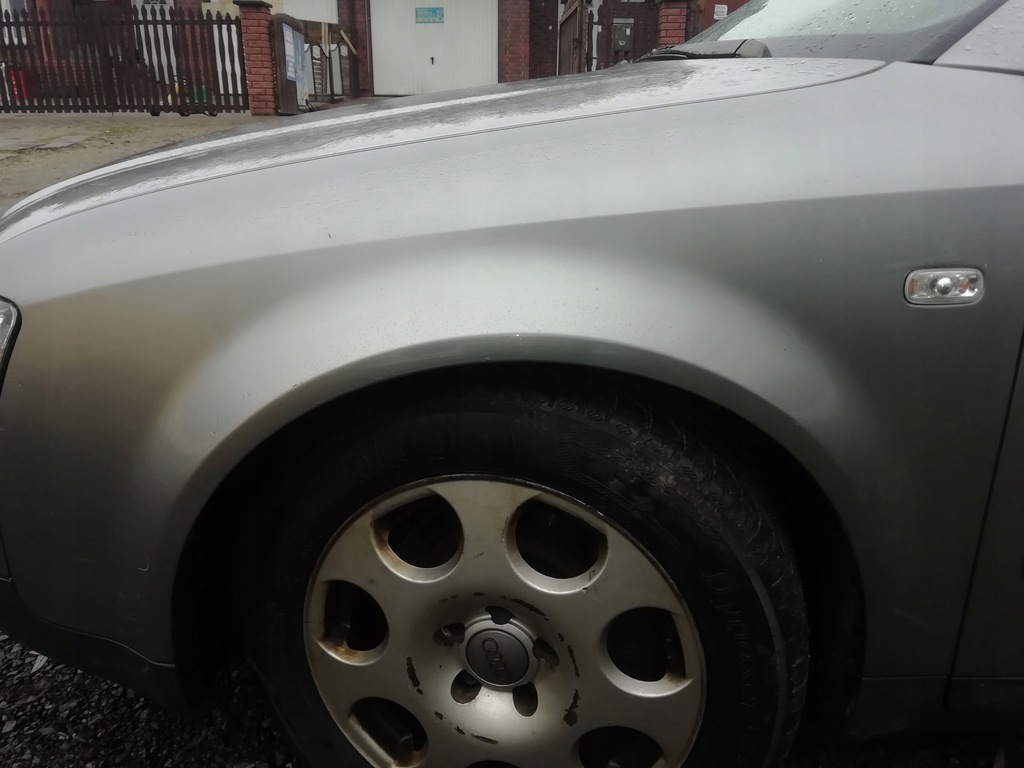 BŁOTNIK AUDI A4 B6 LY7Q