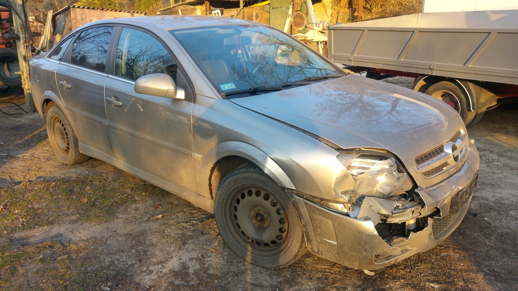 Opel Vectra C GTS 3.2 V6 211KM Lekko uszkodzony.