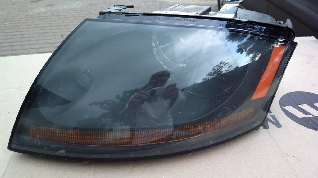 Lampa lewy przód lewa Audi TT 8N0941003R europa