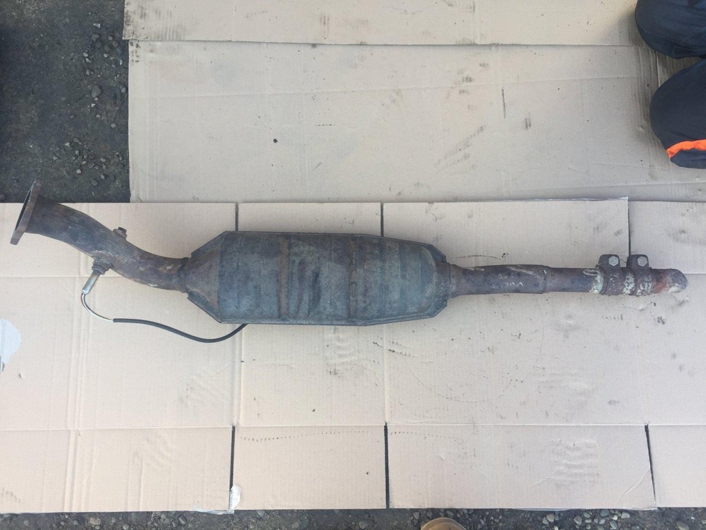 VOLVO S70 V70 850 KATALIZATOR KAT 2.4 6842354