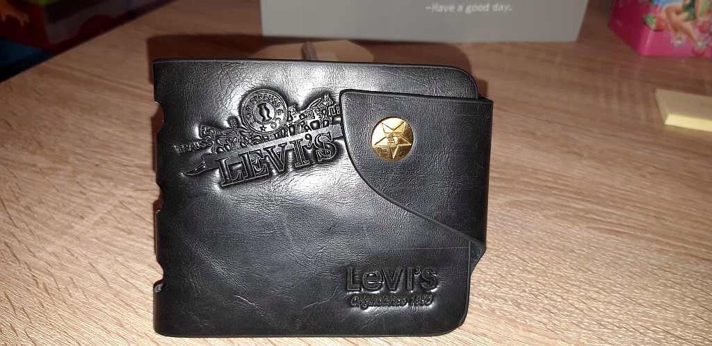 Ładny skórzany portfel męski firmy Levi's