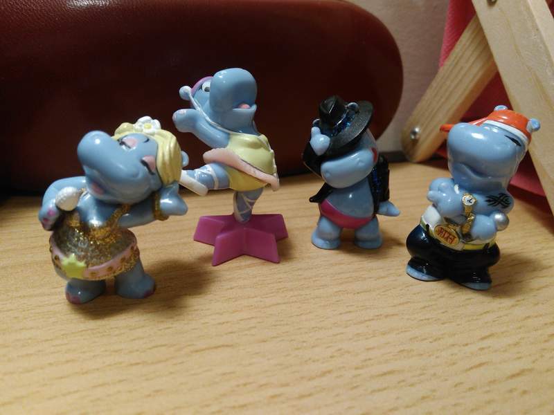 HAPPY HIPPO TALENT SHOW