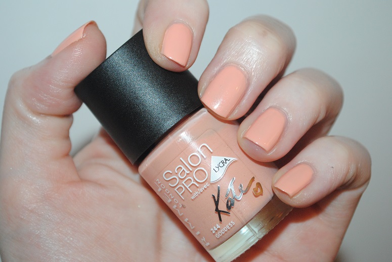 Lakier Rimmel Salon Pro Kate Moss 244