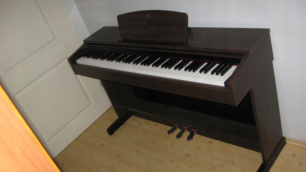 Pianino cyfrowe Yamaha Arius YDP-140