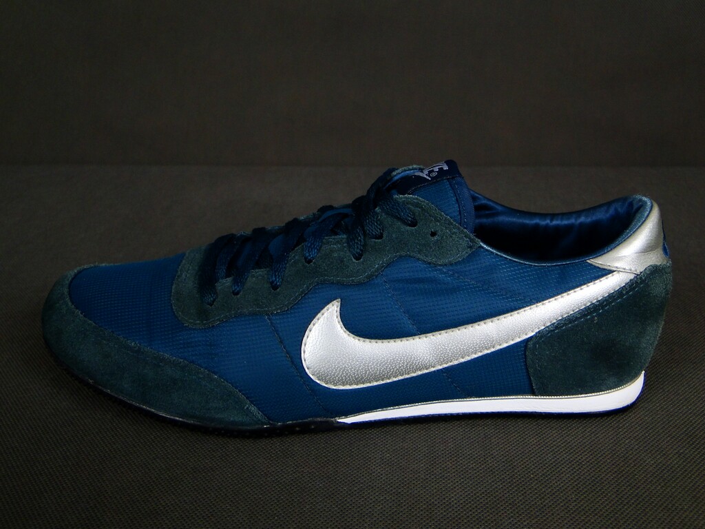 nike track racer