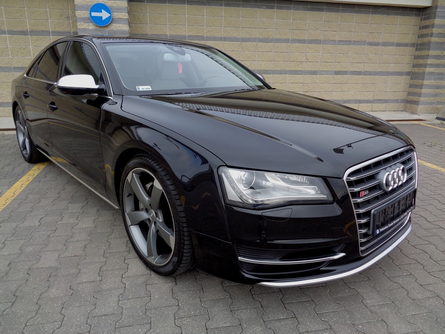 Audi a8 s8 quattro