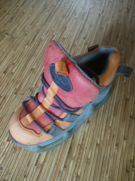 buty swear