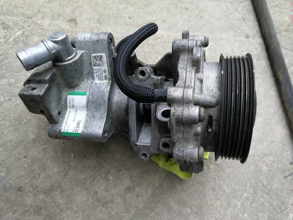 Pompa wspomagania COMPASS A6512001601 2013r