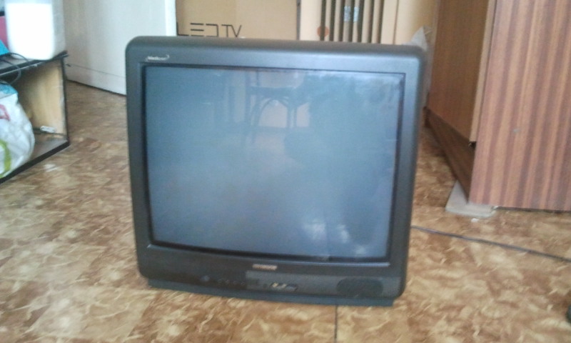 Tani telewizor 21 cali CRT Thomson
