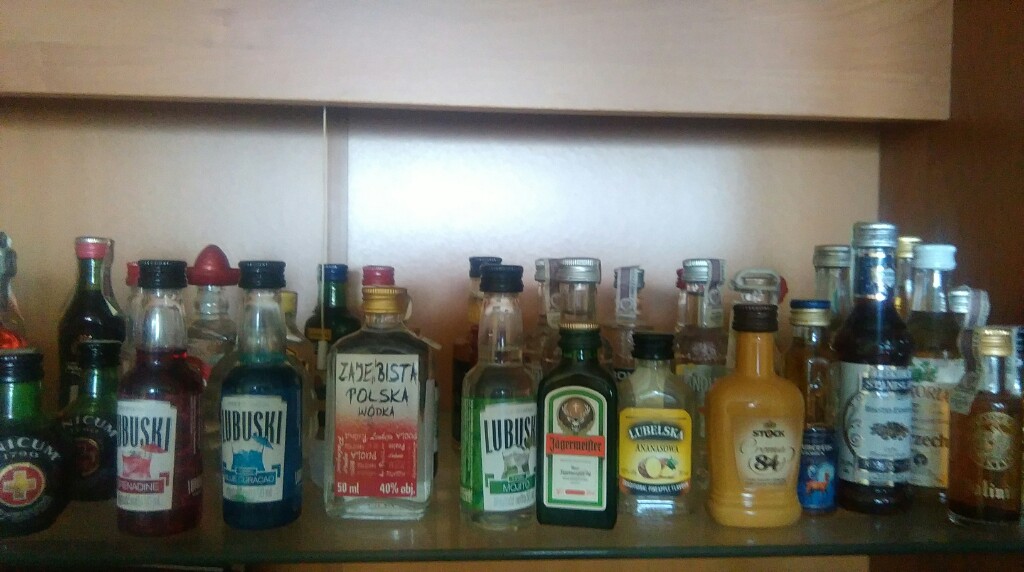 kolekcja alkoholi miniaturki 90szt.