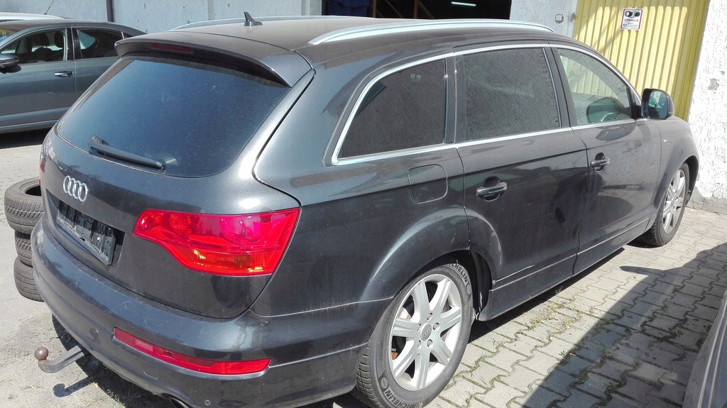 AUDI Q7, wersja S-line - USZKODZONY SILNIK!!!