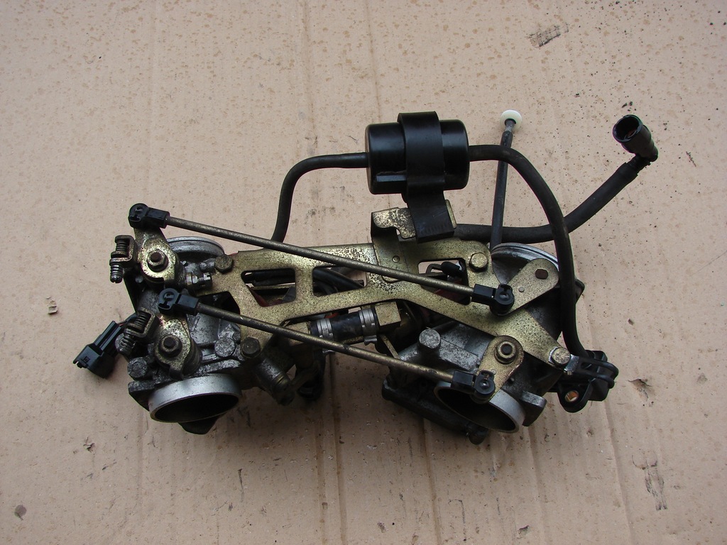 Wtrysk przepustnica Suzuki Dl 1000 V-Strom 03