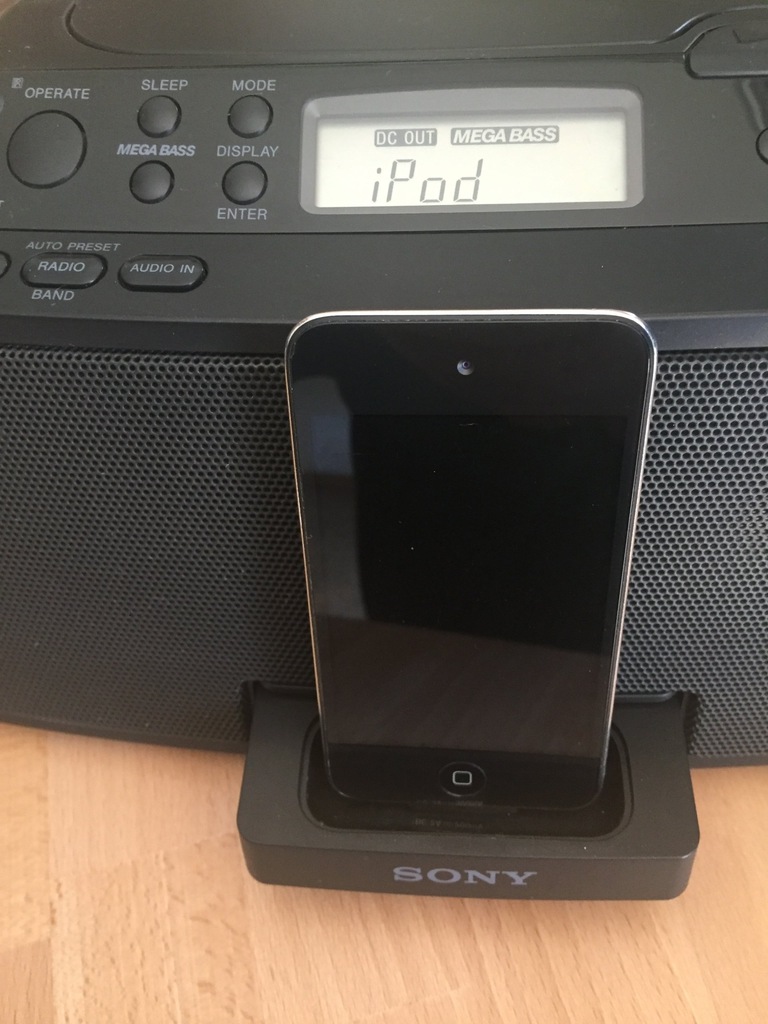 iPod 64gb + stacja/radio SONY l+ ...