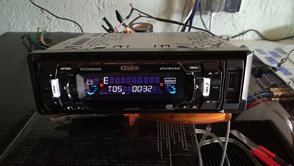 Radio Clarion DXZ588RUSB USB AUX 3xRCA Subwoofer