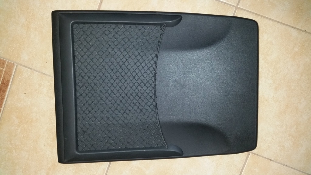 Osłona Plecy Fotela Siatka AUDI A4 B6 010390C