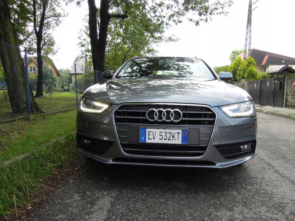 Audi A4 b8 kombi grafit
