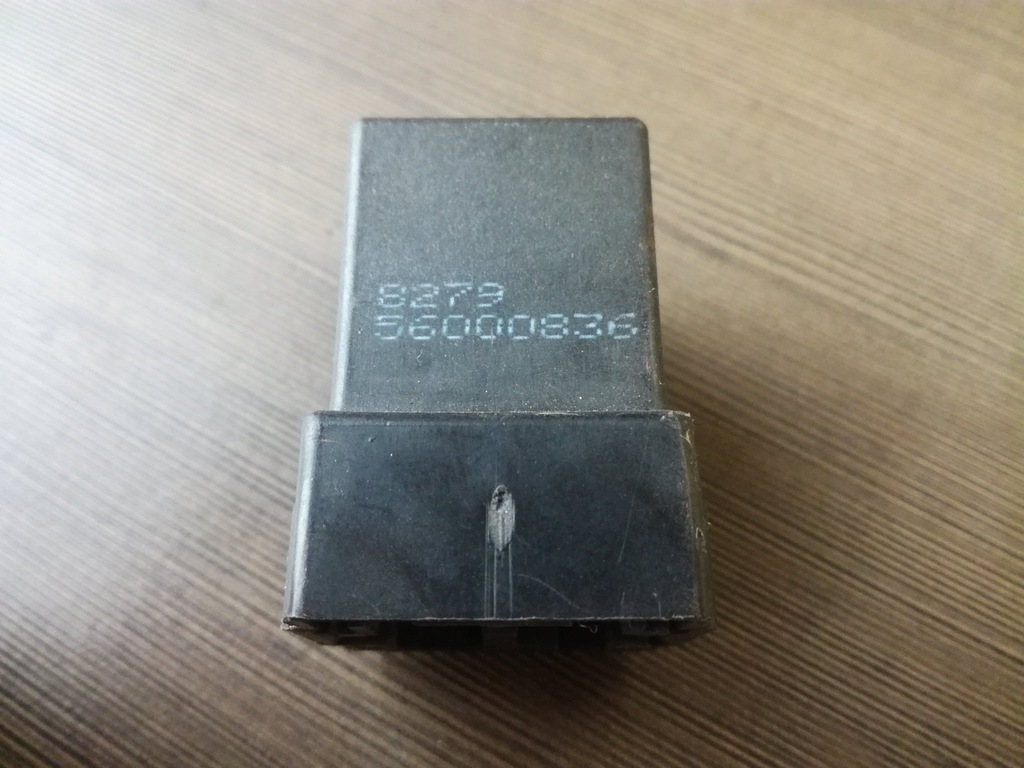 JEEP CHEROKEE XJ 88-01 PRZEKAŹNIK ANTENY 56000836