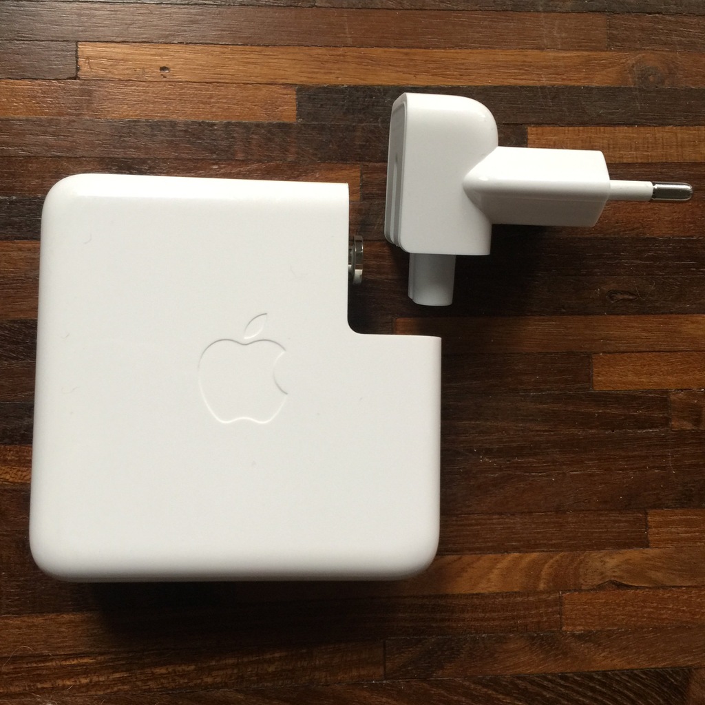 Ładowarka iPhone X Macbook Apple 61W USB-C ORYG.