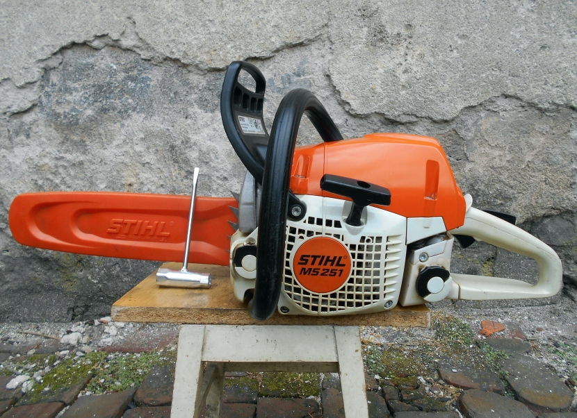 PIŁA Spalinowa STIHL MS 251 3KM 2011r Stan BDB