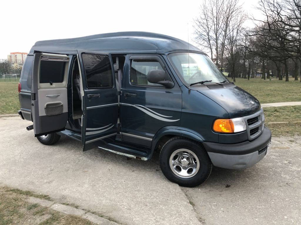 Dodge Ram 1500 Salonka zamienie