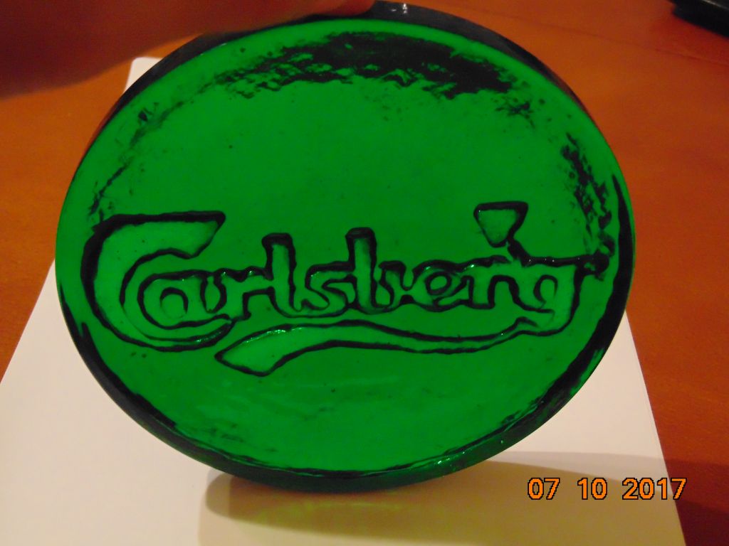 Podstawka na drobne pieniądze bar piwo carlsberg