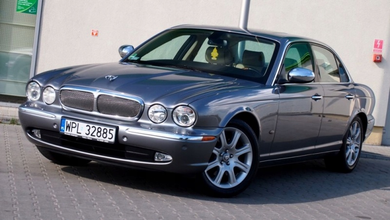 JAGUAR XJ 2.7 V6 EXECUTIVE 12*Airbag Navi Domykani